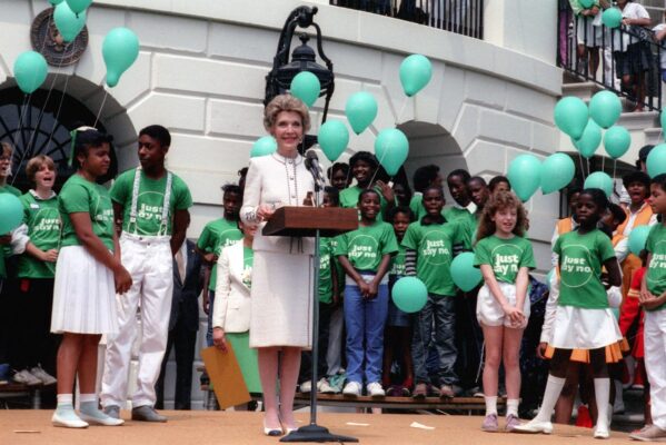 Nancy Reagan At A "Just Say No" Rally At The White House - DPLA - 68761627E9E7Dd77C3482B0C4Fe2C3E9
